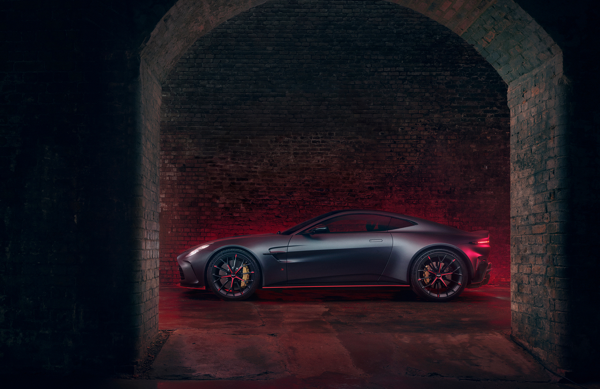 Aston Martin Vantage S: The Peak Of Sports Car Performance